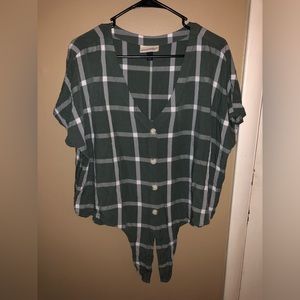 Universal Thread Green Plaid Top with front tie